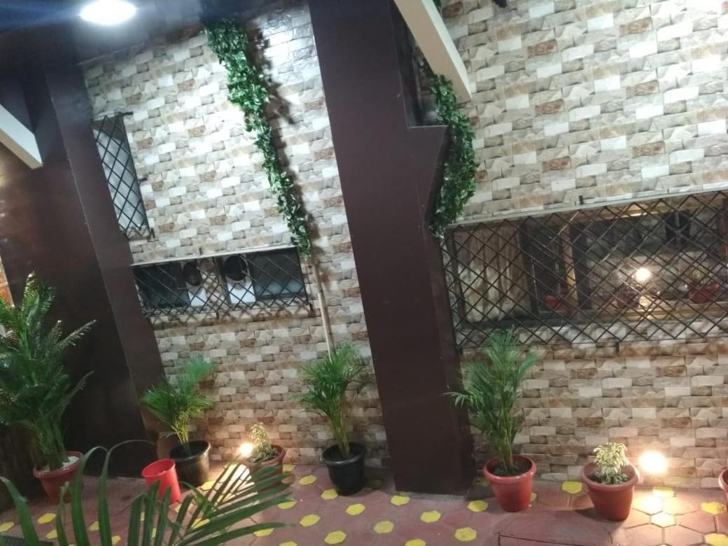 Hotel Qamar Bombay Esterno foto