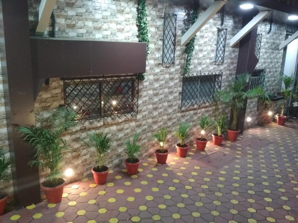 Hotel Qamar Bombay Esterno foto