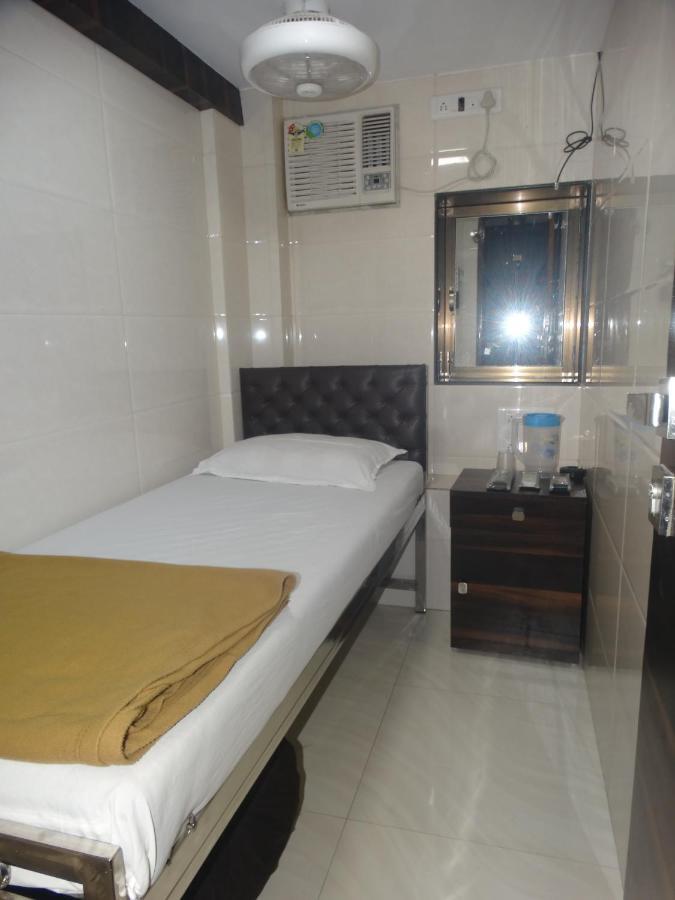Hotel Qamar Bombay Esterno foto